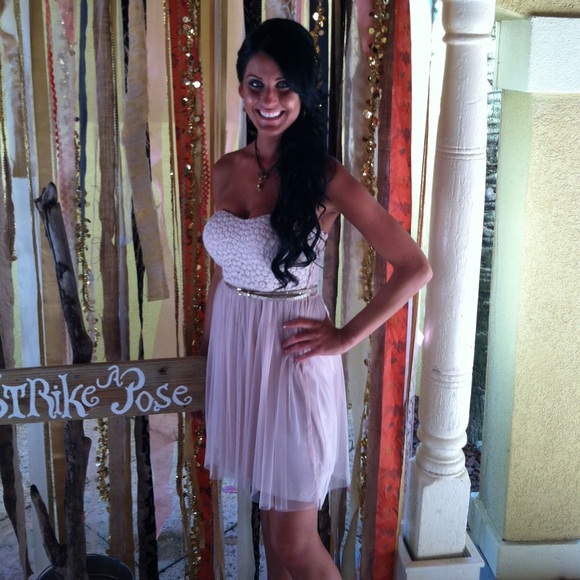 Lulus Dresses & Skirts - Lulu's Strapless Blush Pink Lace & Tulle Party Dress